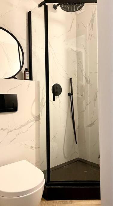 Apartment Close To Metro, 8 Minutes To Centrum And Near Airport 바르샤바 외부 사진